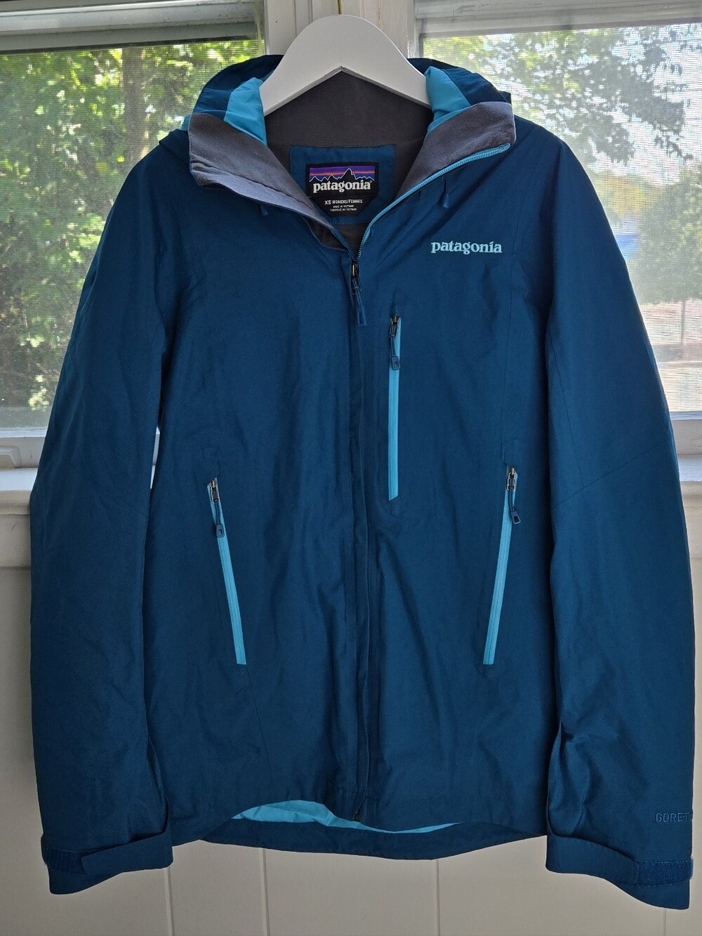 Patagonia Women's Piolet Jacket Vibrant Blue Size XS